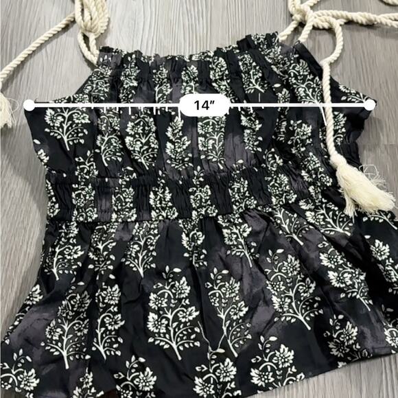 Moon River Floral Tie Strap Cotton Peplum Top in Black Multi Combo Size M - Picture 7 of 8